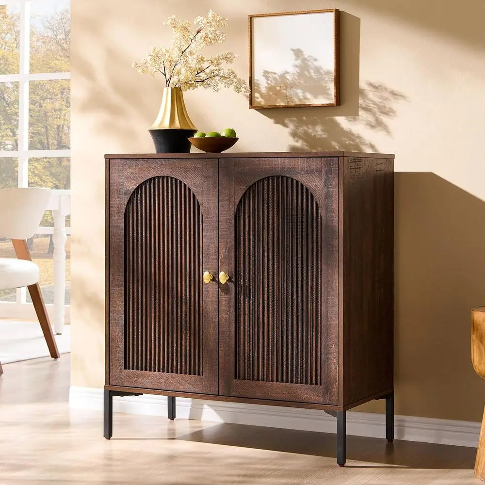 Della Cabinet