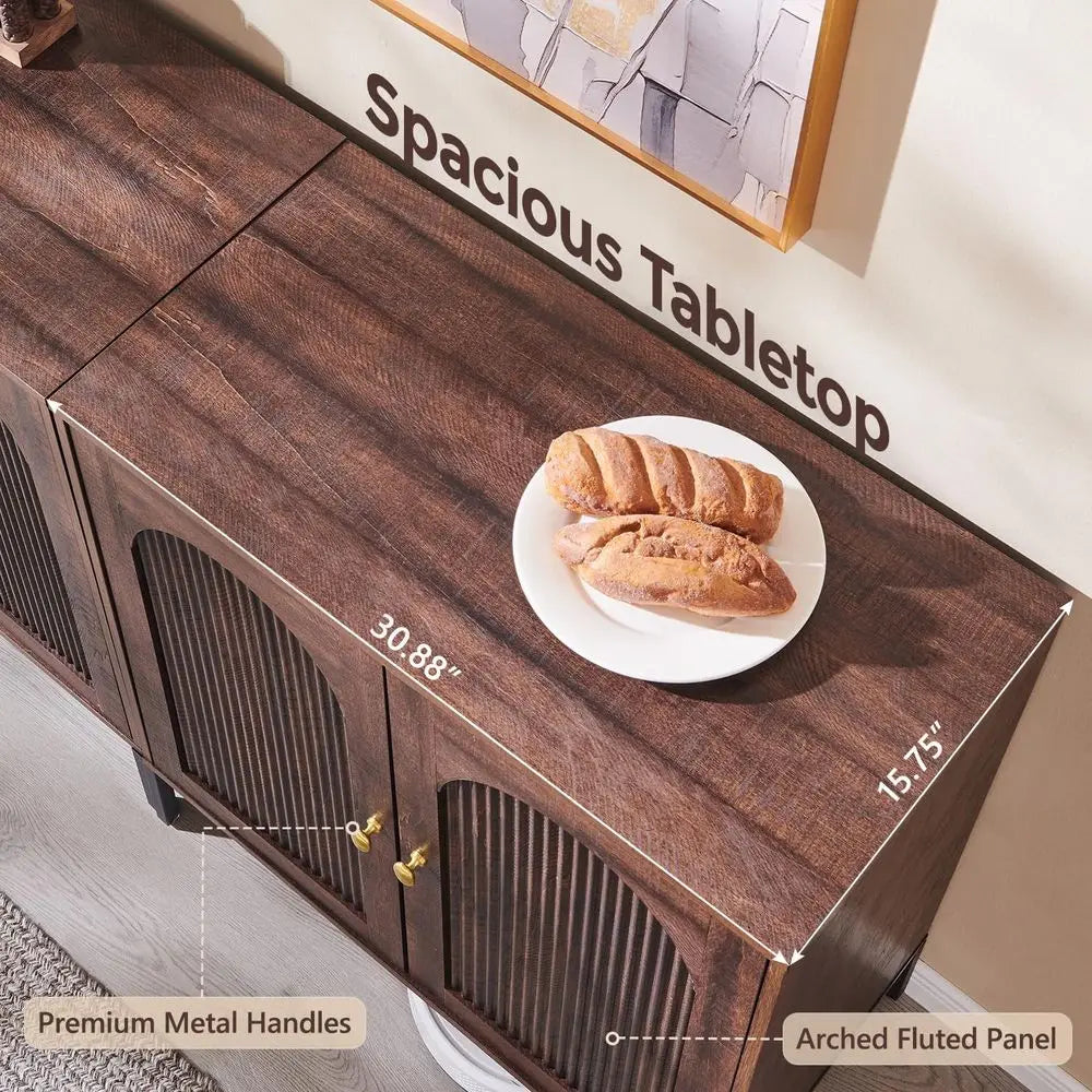 Della Cabinet