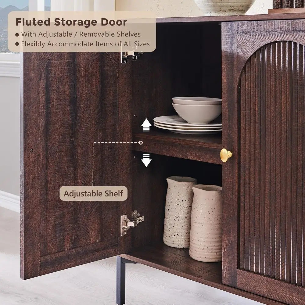 Della Cabinet